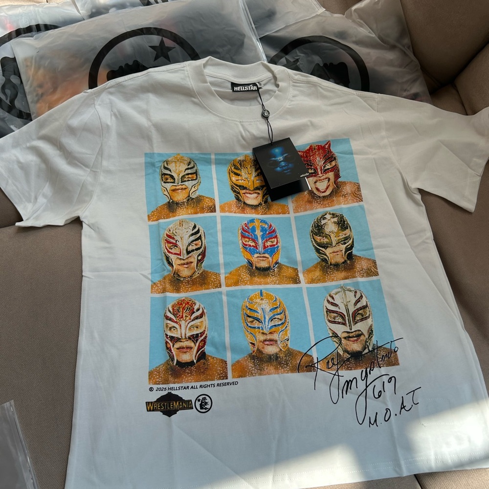 WWE White Short Sleeve Tee with Graphic Design